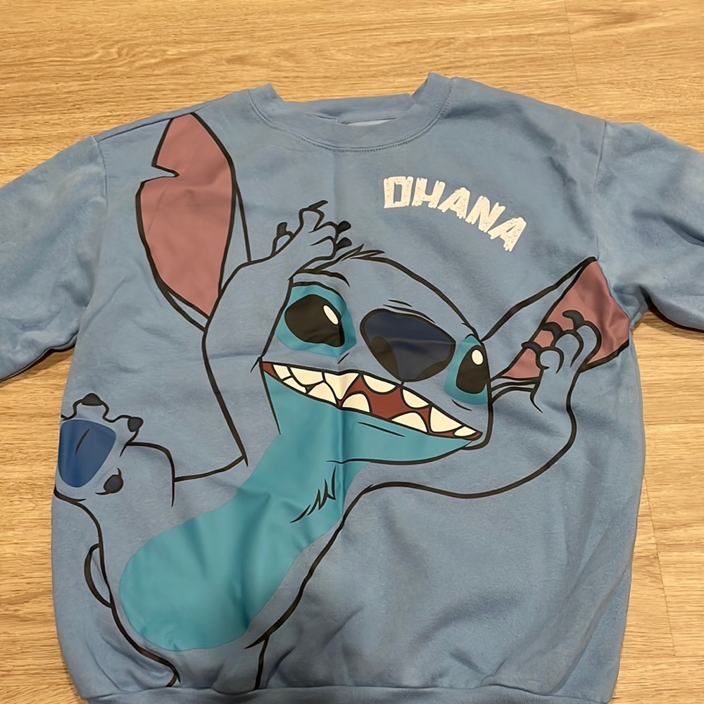 Stitch crew neck